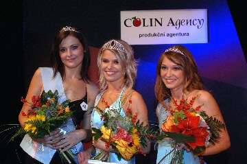 Loni vyhrála Kristýna Bajerová (uprostřed). Repro - http://www.volny.cz/colinagency/