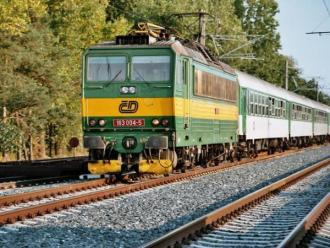 Rychlíky mezi Kolínem a Chlumcem nad Cidlinou budou omezeny. Foto - www.katastrofy.cz 