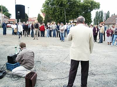 Mobilní diskuze Jiřího Buřiče