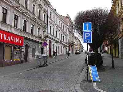 Nové dopravní značky v Kouřimské ulici. Foto - Jiří Červín 